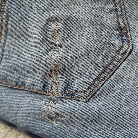 Guilded Intent Distressed Embroidered Mid Rise Skinny Blue Jean Size 27 Waist 31 - Picture 2 of 9